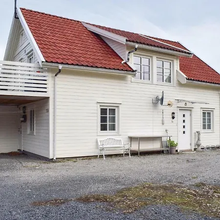 Four Bedroom Holiday In Tvedestrand